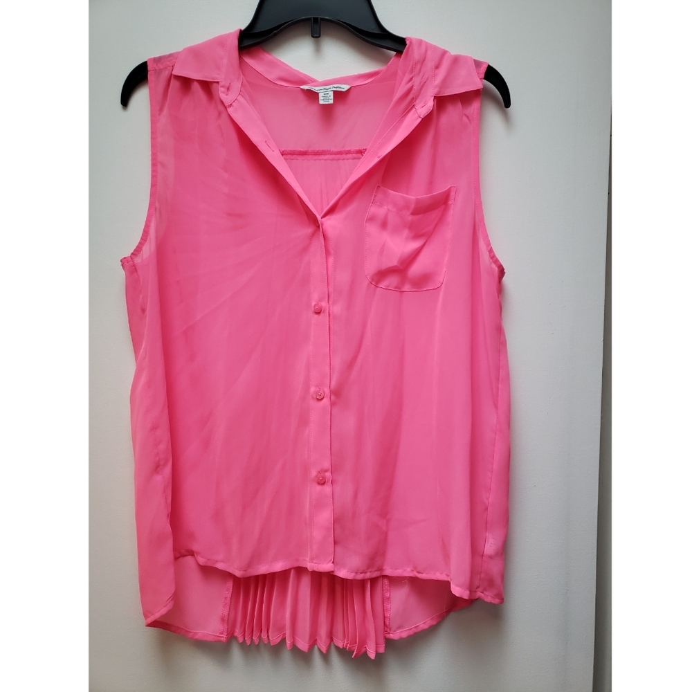 American Eagle Women's sleeveless blouse - Picture 1 of 2